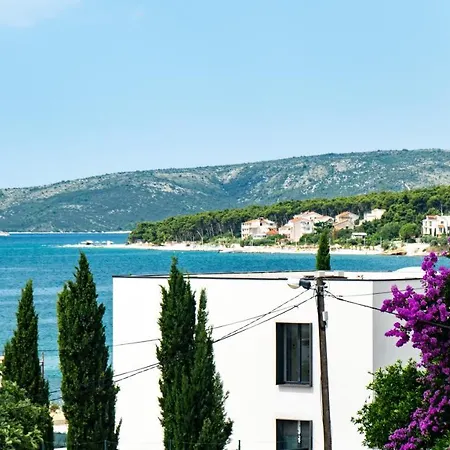 Calma * Τρογκίρ