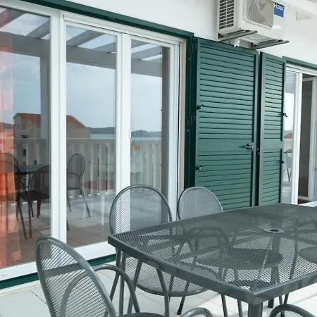 Calma * Τρογκίρ