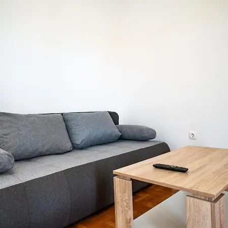 Calma * 特罗吉尔